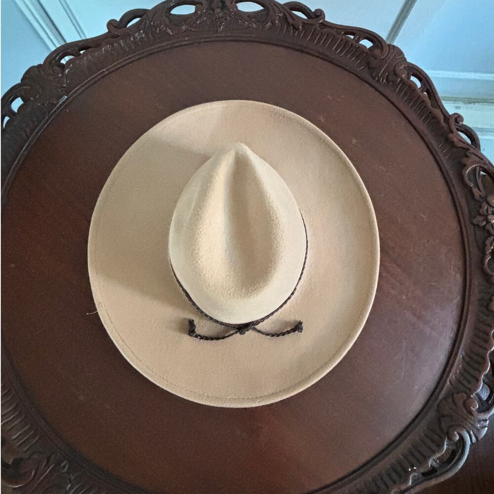 Lulu's Fedora Felt Hat with Faux leather belt Size S/M